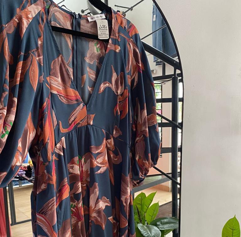 <span style="font-weight: bold;">Vestido floreado&nbsp;</span>