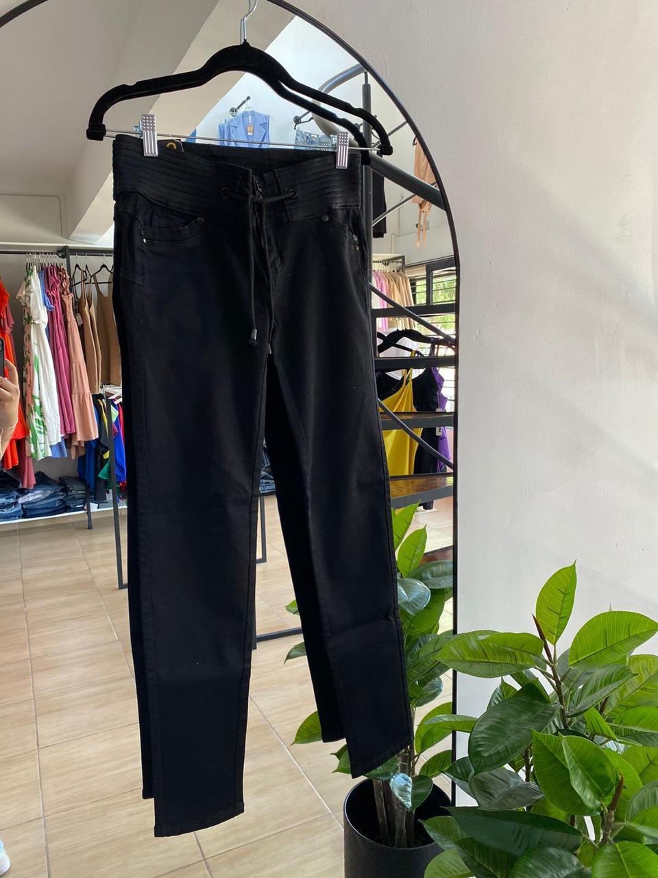 Pantalón eunina negro&nbsp;